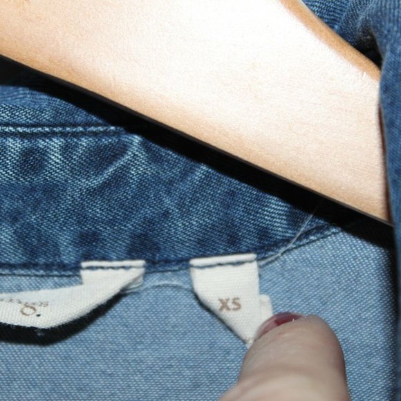 Soft Surroundings Chambray Button Up Shirt HW9221 - Picture 4 of 6